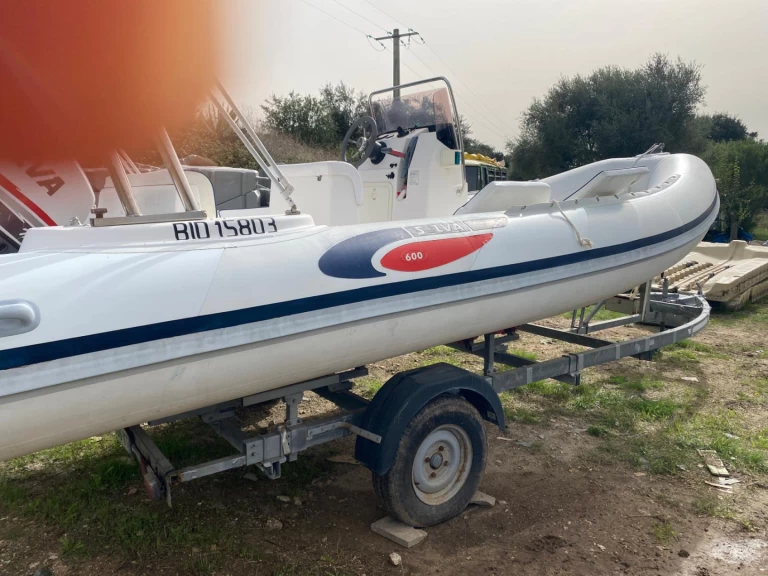 Wynajem w Saint-Florent- Selva Evolution D.600 na SamBoat