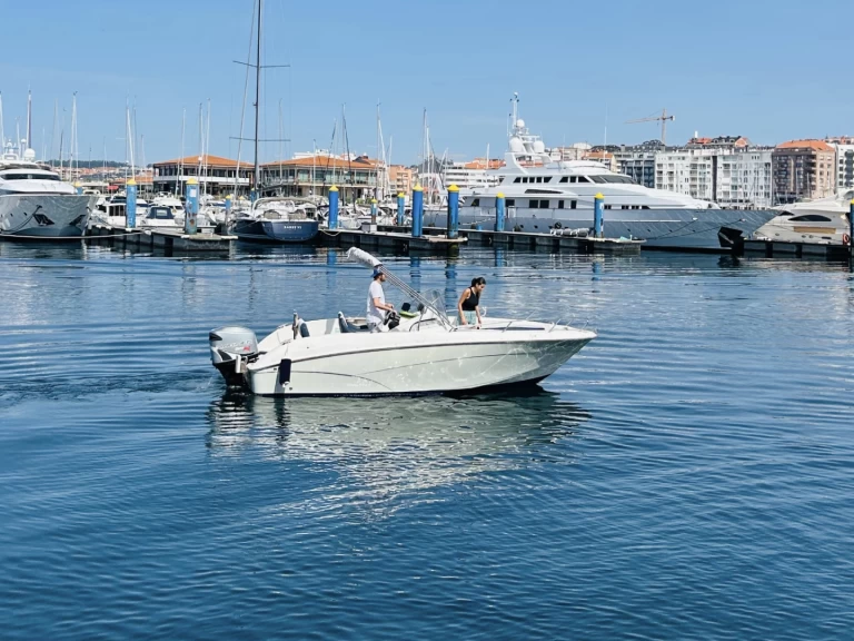 Wynajem w Porto Deportivo Sanxenxo- Quicksilver Quicksilver 600 Commander na SamBoat