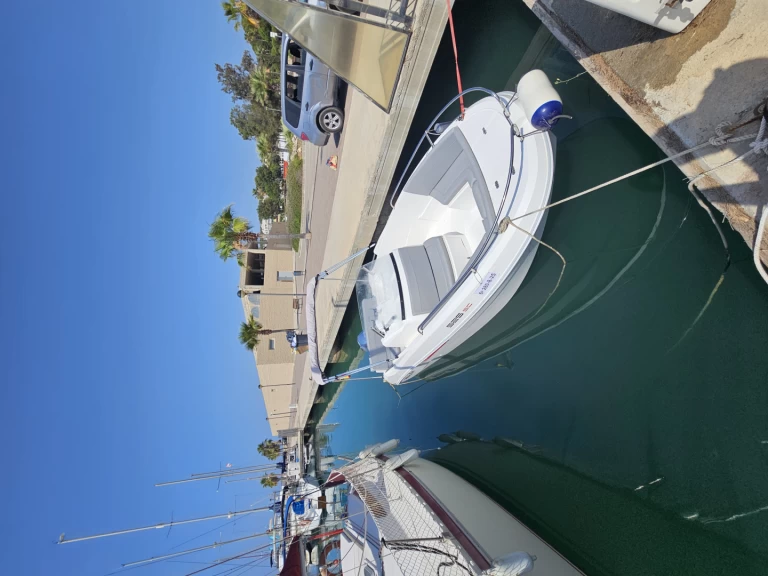 Motorówka do wynajmu w Roda de Barà w najlepszej cenie