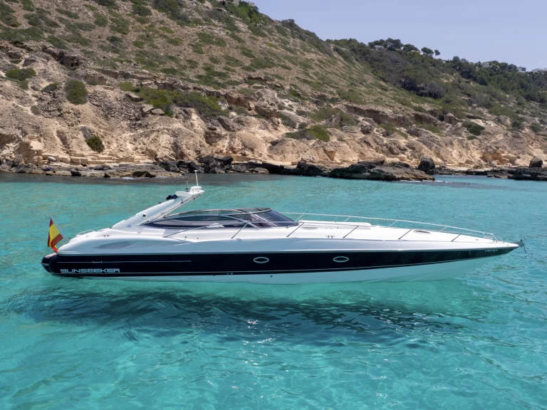 Sunseeker Superhawk 48 między profesjonalistami a osobami prywatnymi w Palma de Mallorca