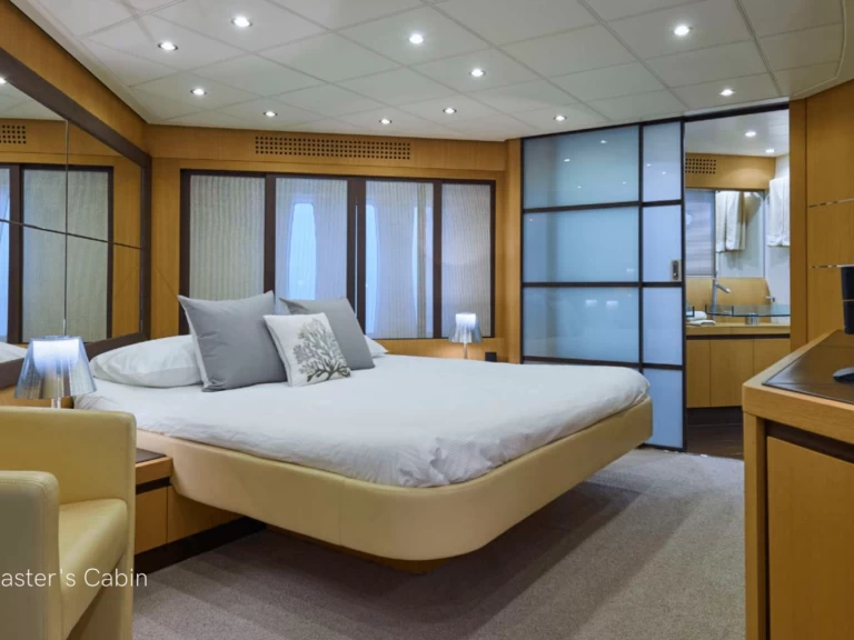 Luksusowy jacht do wynajmu w Ibiza Town w najlepszej cenie