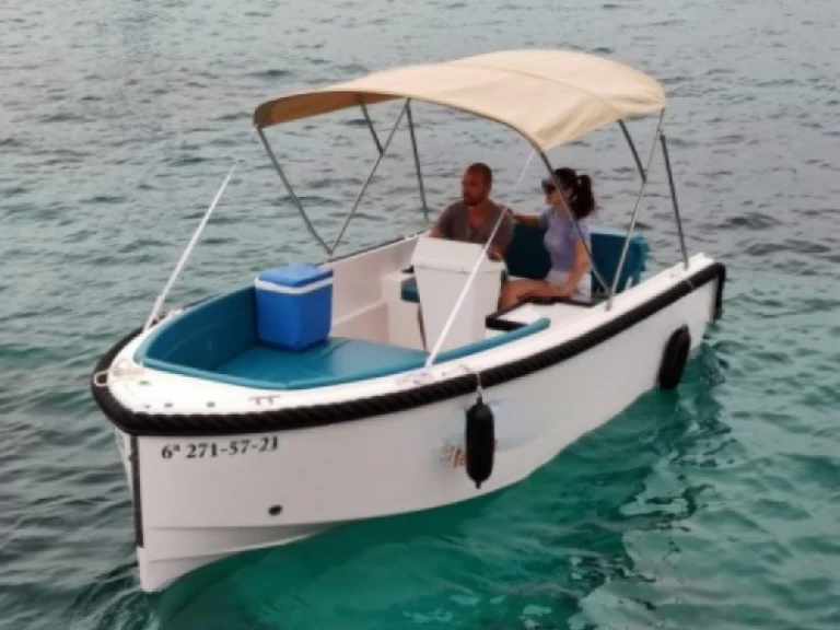 Tramontana Pro między profesjonalistami a osobami prywatnymi w Ciutadella de Menorca