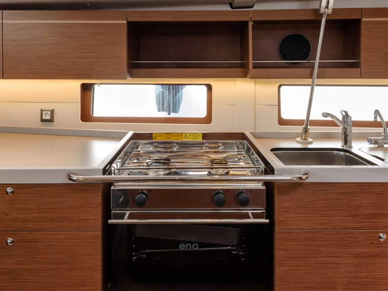 Bénéteau Oceanis 46.1 między profesjonalistami a osobami prywatnymi w Cannigione