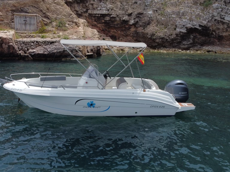 Wynajem łodzi Ibiza Town tanio Pacific Craft 625 Open Trendy