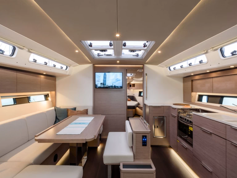 Wynajem Żaglowiec Hanse z patentem 