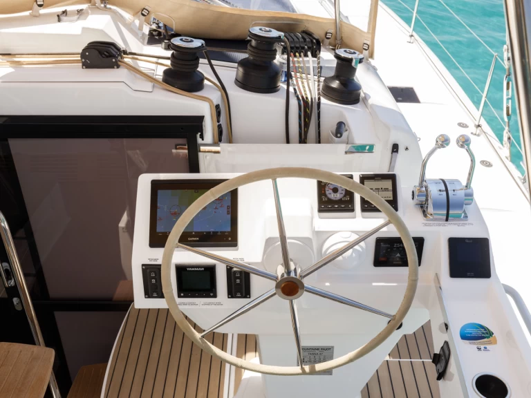 Wynajmij Katamaran z lub bez skippera Fountaine Pajot w Alimos