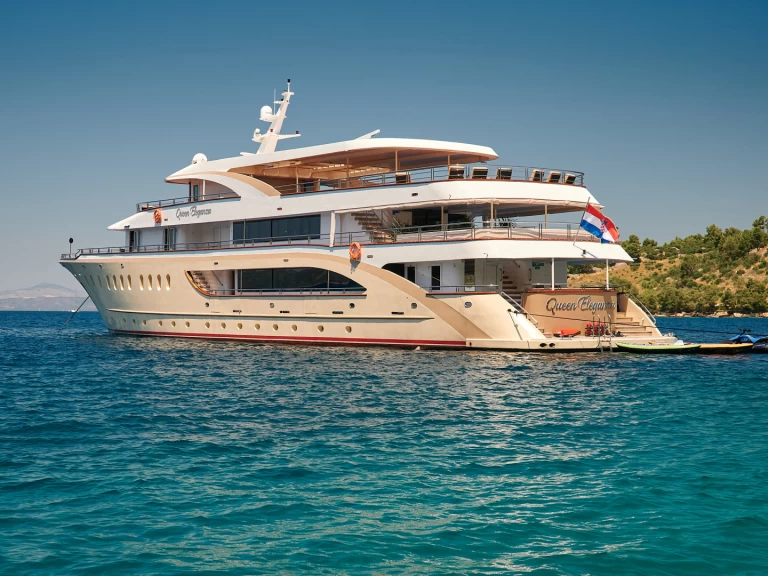 Wynajmij  Motoryacht Queen Eleganza w Split