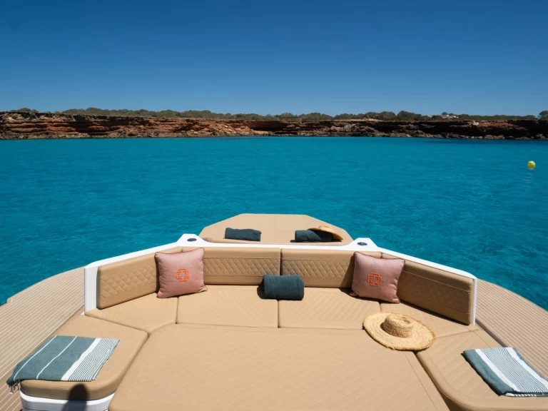 Wynajem w Ibiza Town- HOUSE OF HÜNTTER CATAMARAN POWER na SamBoat