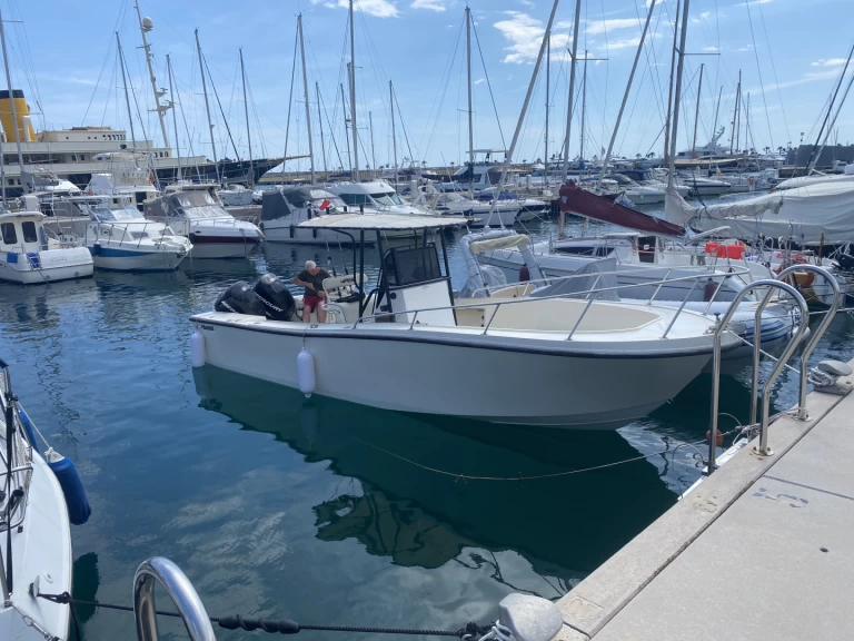 Wynajem w Imperia- Mako Marine Mako 261 na SamBoat