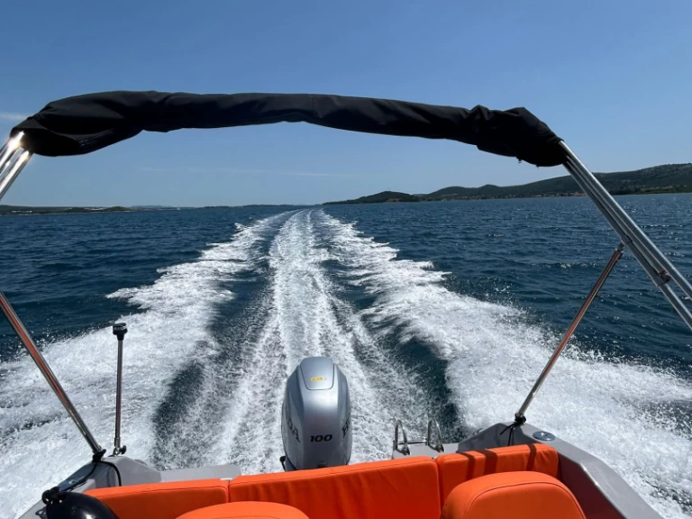 Wynajmij Motorówka z lub bez skippera Quicksilver w Kukljica