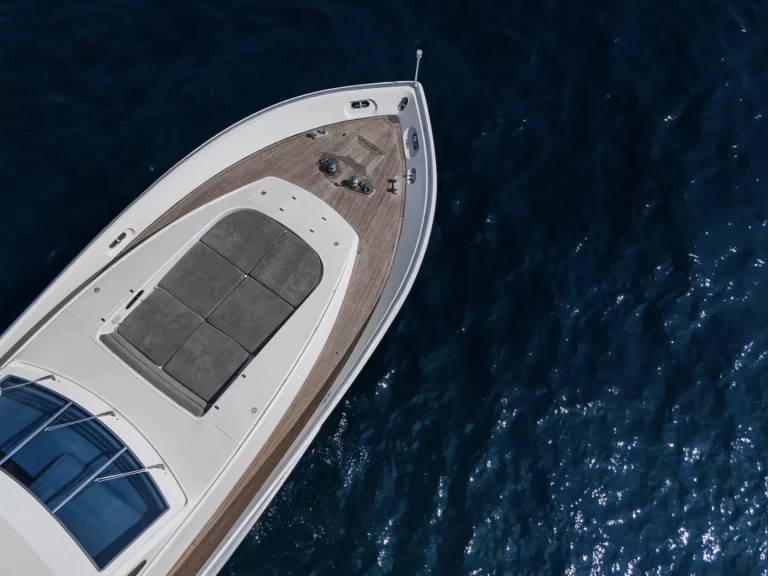 Luksusowy jacht do wynajmu w Golfe-Juan w najlepszej cenie