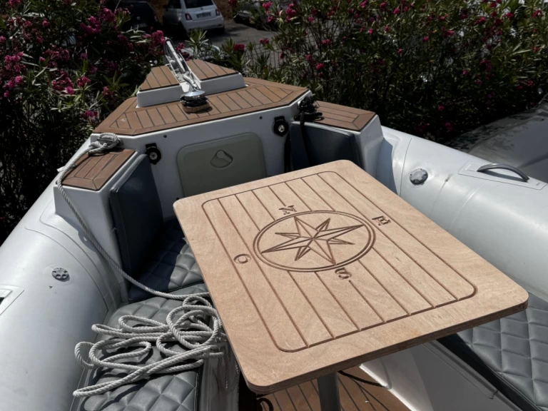 Wynajem łodzi Le Cap d'Agde tanio Navis 33 