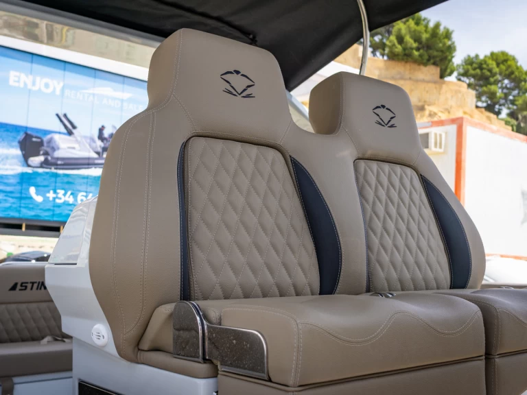 Wynajem łodzi Altea tanio Stingher 28GT