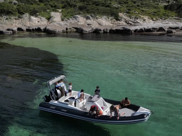 Wynajmij FANALE MARINE Altagna 800 w Algajola