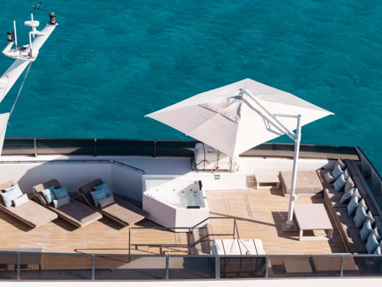 Wynajmij Luksusowy jacht z lub bez skippera Custom Royal Yacht w Ibiza Town