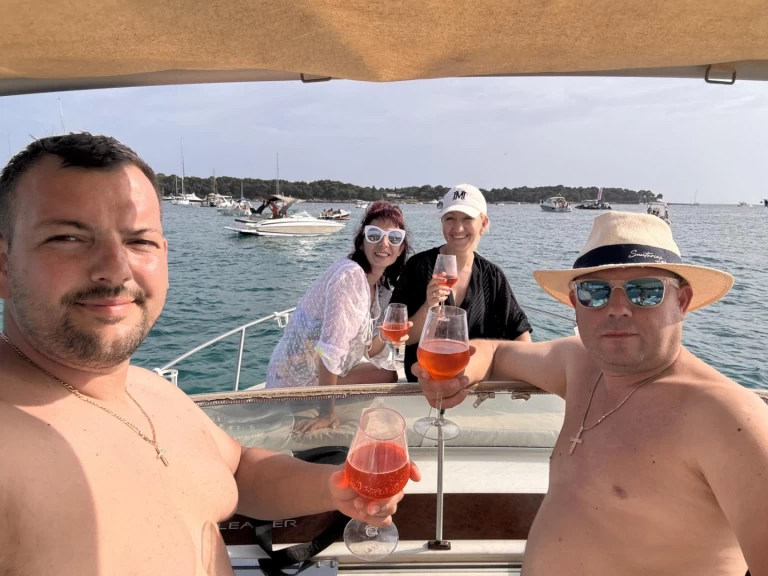 Wynajem łodzi Jeanneau Cap Camarat 705 w Villeneuve-Loubet na SamBoat 