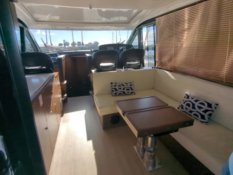 Wynajmij Motorówka z lub bez skippera Bavaria w Cádiz