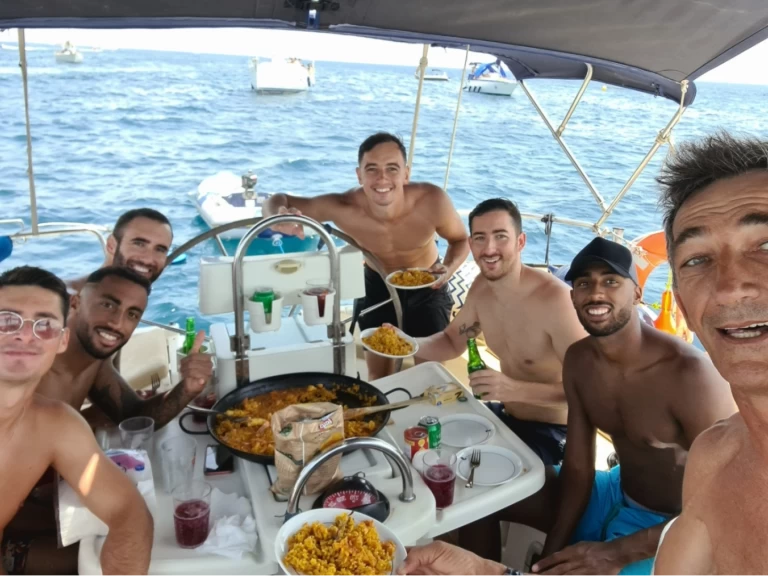 Bénéteau Oceanis Mooging 445 między profesjonalistami a osobami prywatnymi w Torrevieja