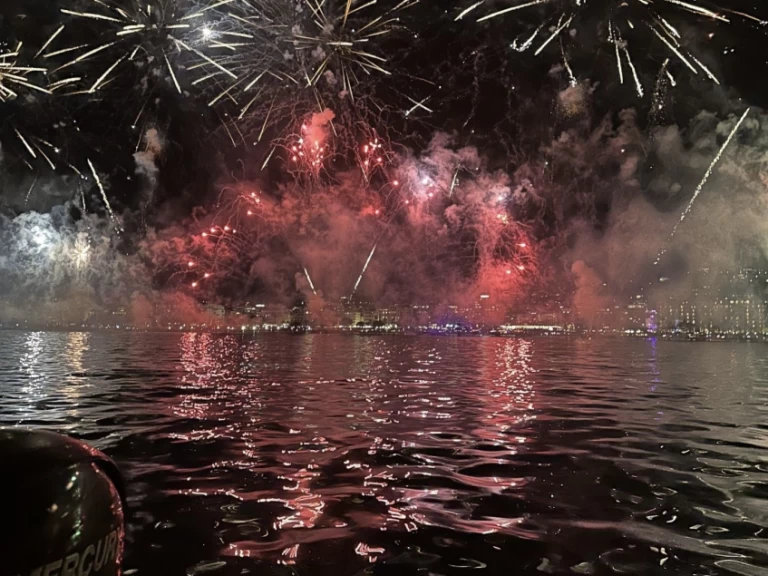 Wynajem Motorówka Jeanneau z patentem 