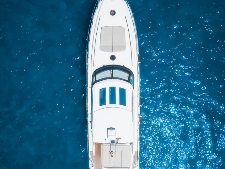 Princess Princess V58 między profesjonalistami a osobami prywatnymi w Mahon