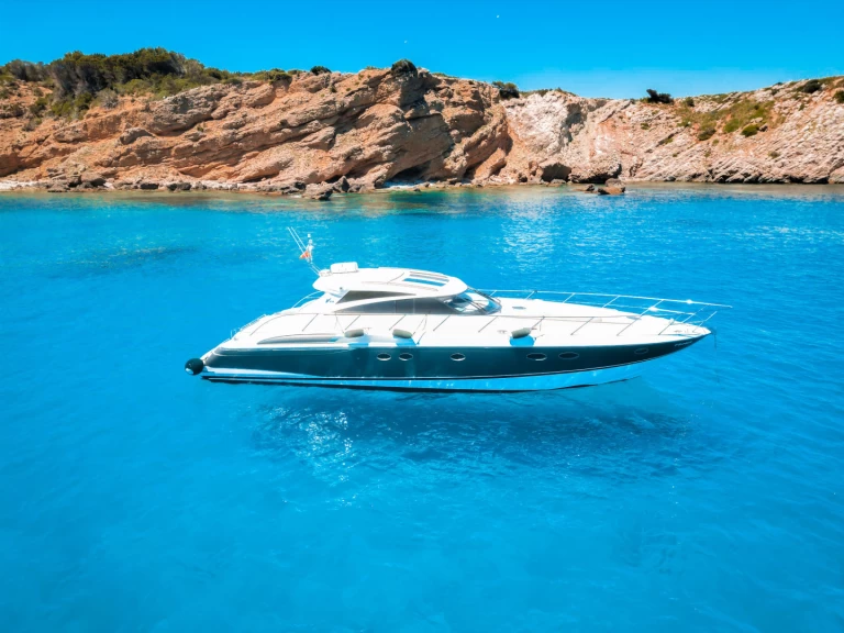 Luksusowy jacht do wynajmu w Mahon w najlepszej cenie