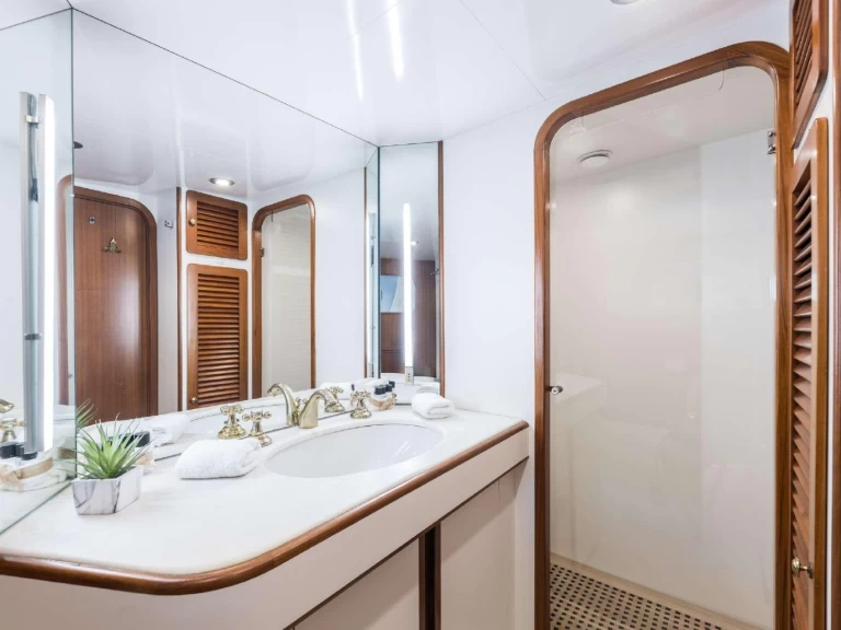 Wynajmij Luksusowy jacht z lub bez skippera Lagoon w Ibiza Town