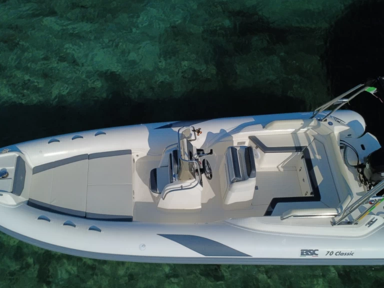 Wynajmij Łódż półsztywna z lub bez skippera Bsc w Cannigione