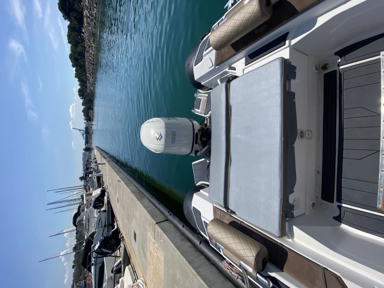 Wynajem Łódż półsztywna Ranieri z patentem 