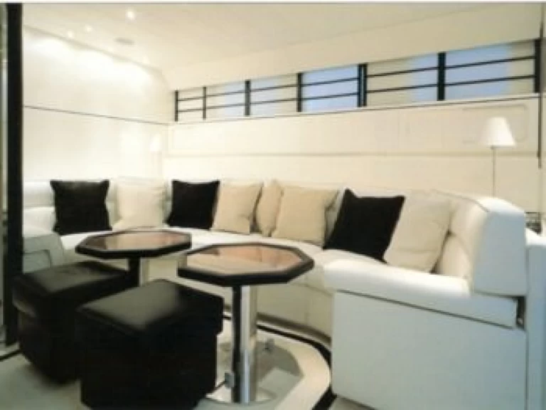 Leopard DARE TO DREAM między profesjonalistami a osobami prywatnymi w Nassau