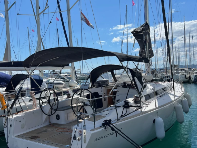 Żaglowiec do wynajmu w Kaštela w najlepszej cenie