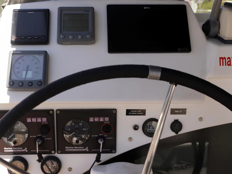 Wynajmij Katamaran z lub bez skippera Lagoon w Punat