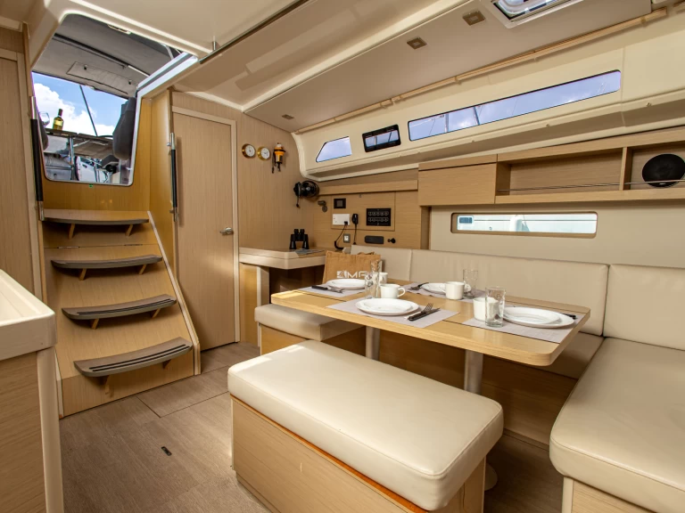 Żaglowiec do wynajmu w Palairos w najlepszej cenie