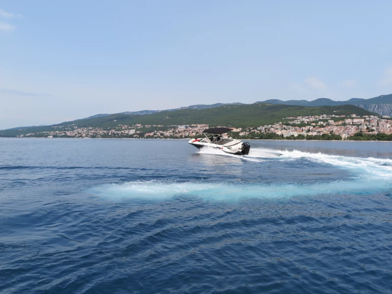 Wynajem łodzi Sea Ray Sea Ray SPX 210 w Crikvenica na SamBoat 