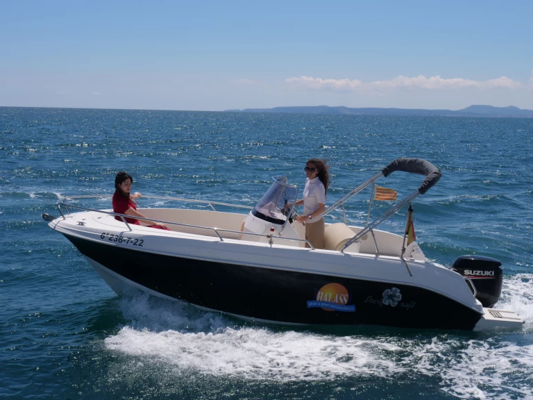 Wynajem Motorówka Pacific Craft z patentem 