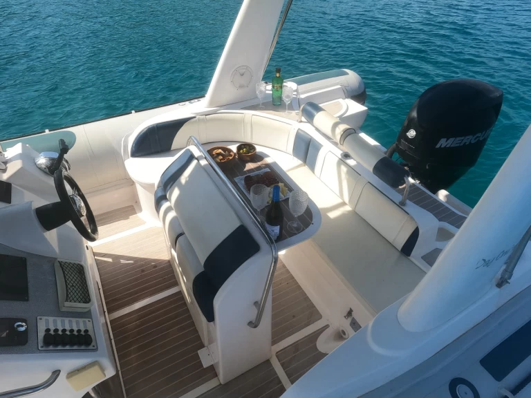 Wynajmij Motorówka z lub bez skippera Astec w Fornells