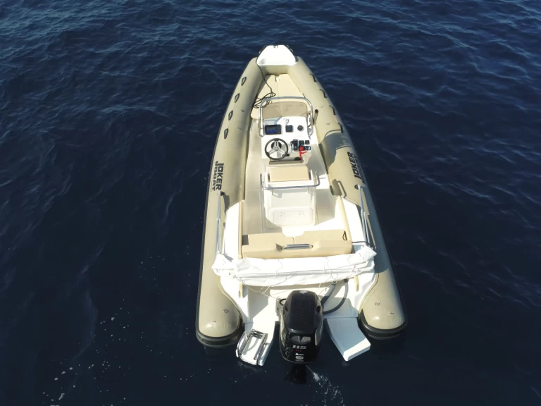 Łódż półsztywna do wynajmu w Hyeres w najlepszej cenie