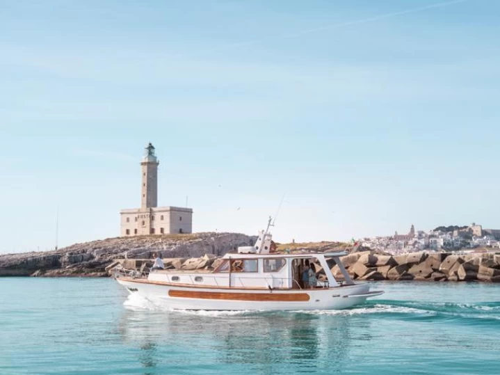 Motorówka do wynajmu w Vieste w najlepszej cenie