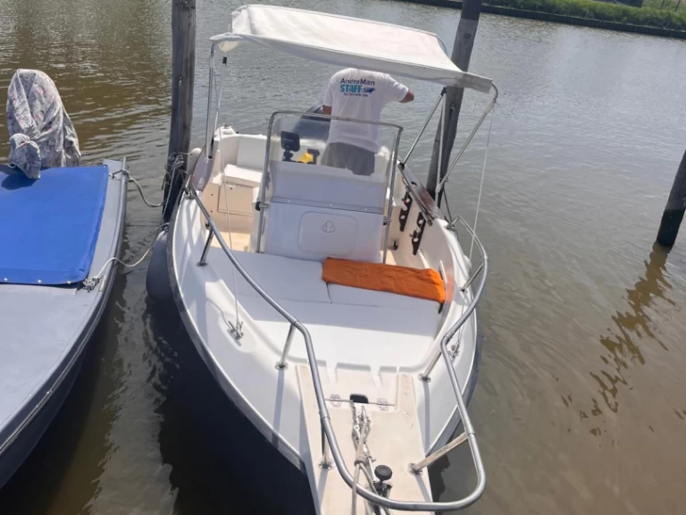 Elan Elan 17 CC między profesjonalistami a osobami prywatnymi w Chioggia