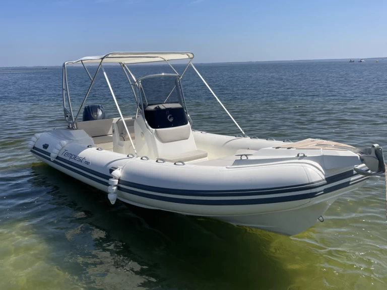 Wynajmij Capelli Tempest 700 Sun w Biscarrosse