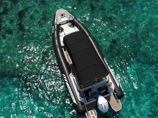 Wynajmij Łódż półsztywna z lub bez skippera Zenit w Split