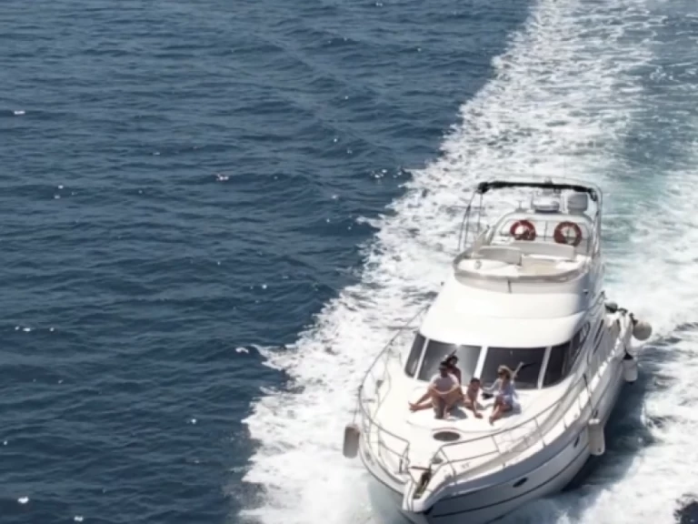 Motorówka do wynajmu w Himarë w najlepszej cenie