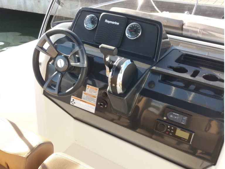 Wynajmij Motorówka z lub bez skippera Quicksilver w Cambrils