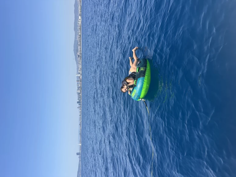 Wynajmij Motorówka z lub bez skippera Bénéteau w Barcelona