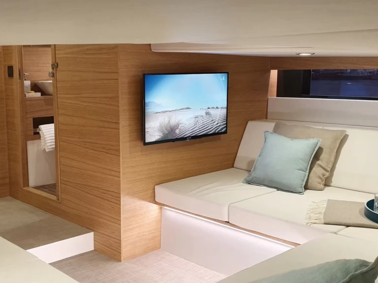 Wynajmij DEANTONIO YACHTS D42 w Denia