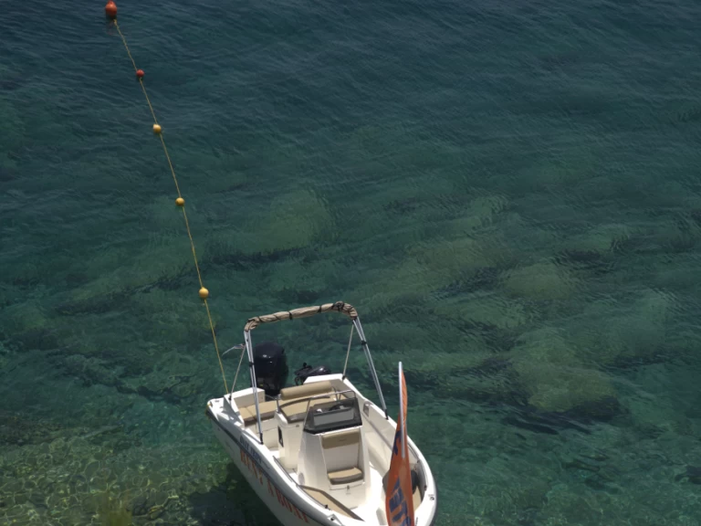 Motorówka do wynajmu w Irákleion w najlepszej cenie