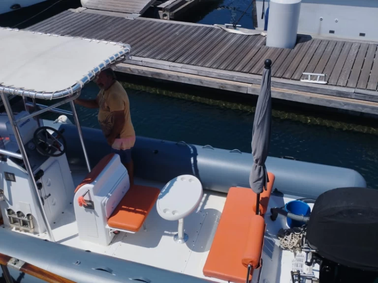 Wynajem łodzi Cannes tanio 205 WRS