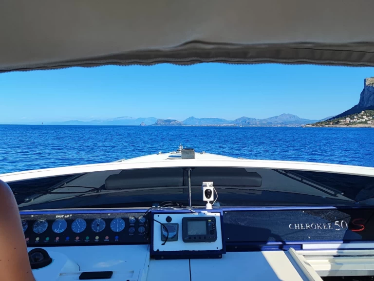 Wynajem Motorówka Profilemarine z patentem 