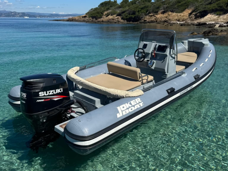 Łódż półsztywna do wynajmu w Antibes w najlepszej cenie