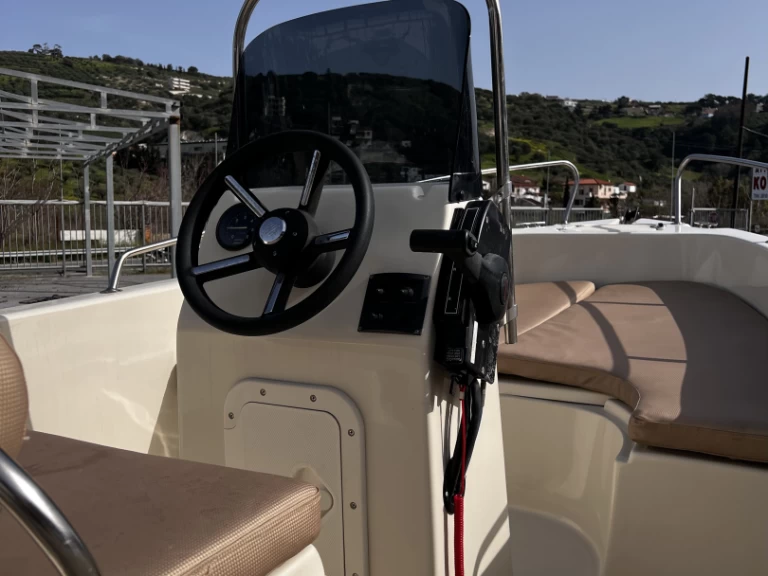 Wynajem łodzi BRS BRS500 w Káto Goúves na SamBoat 