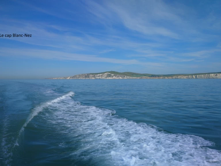 Jeanneau Esteou 730 między profesjonalistami a osobami prywatnymi w Boulogne-Sur-Mer